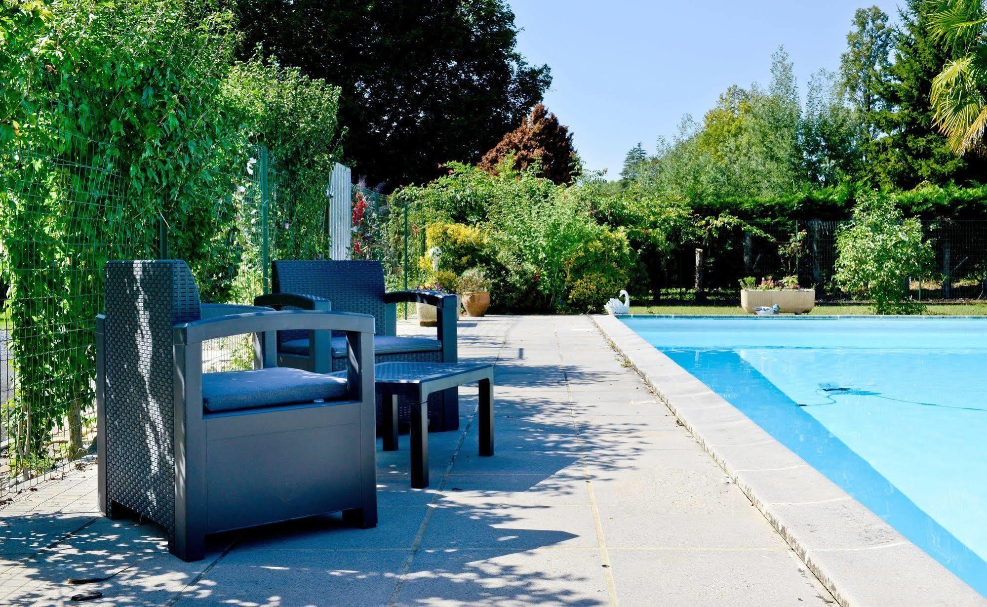 Logis Chez Germaine Hotel Geus-d'Oloron Exterior photo